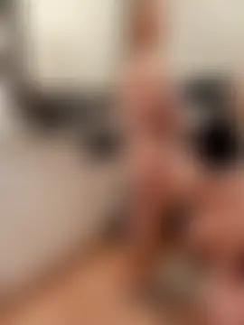 Aleioji10's Live Sex Cam Show