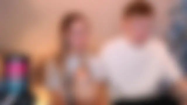 juliaanddima's Live Sex Cam Show