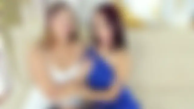 Hot_pretty_girls' Live Sex Cam Show