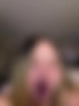 yourlilsecreet's Webcam Show