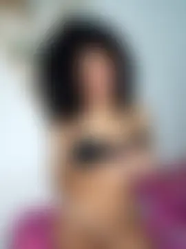 CurlyBitch's Webcam Show