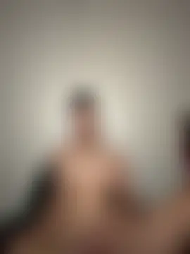 nikkiloveee's Webcam Show