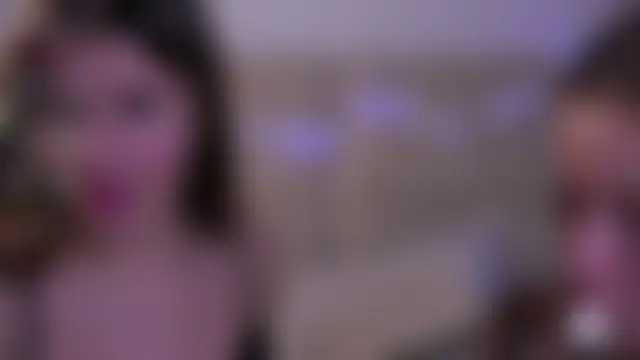 vivid_girls_vg's Webcam Show