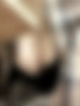 Lina_Away's Live Sex Cam Show