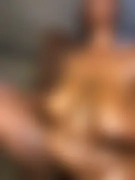 AddictiveMassiveBooty's Webcam Show