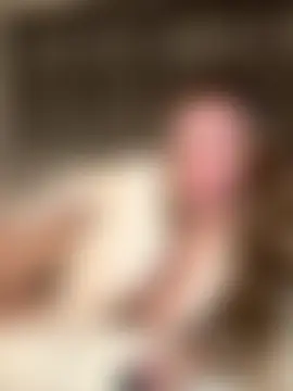 naughtychelseaxox's Live Sex Cam Show