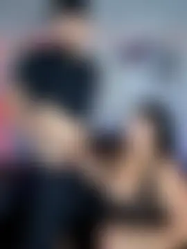 royalgirls_x's Webcam Show