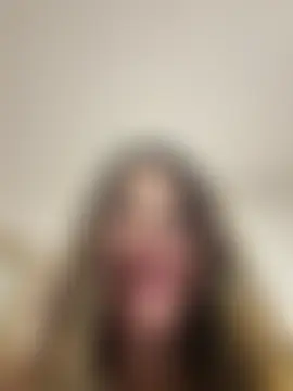 Wetbabygirlxo's Live Sex Cam Show