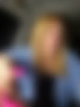 SheIsSomething's Live Sex Cam Show