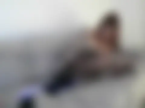 Bellaa25's Live Sex Cam Show