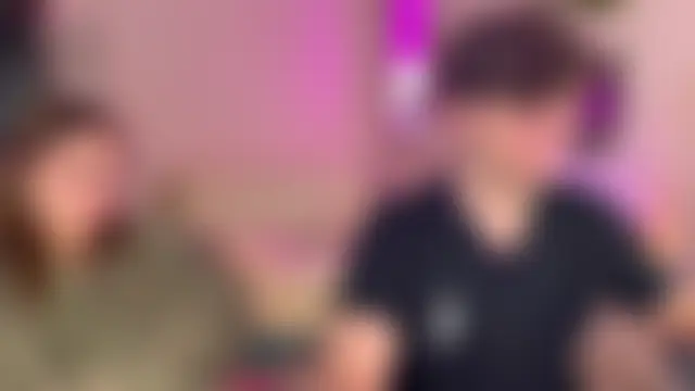 RobertAndLinela's Live Sex Cam Show