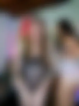 royalgirls_x's Webcam Show