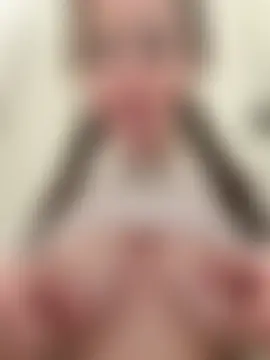 FroggyAnna's Live Sex Cam Show