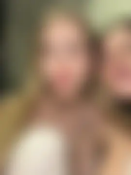 kira_mia's Live Sex Cam Show