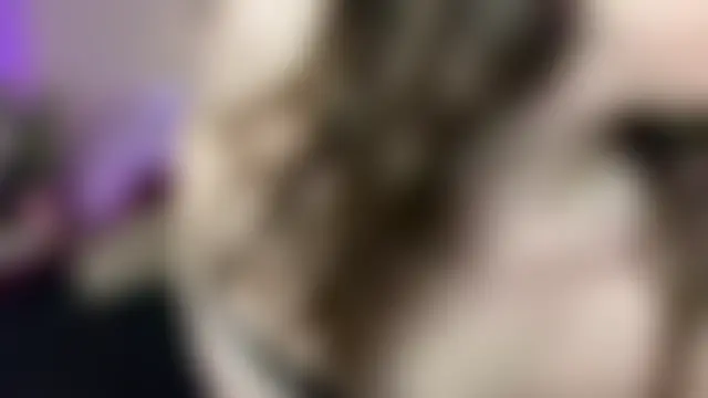 kellyvenous' Live Sex Cam Show