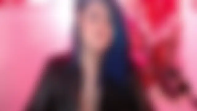 scarleth_blue's Webcam Show