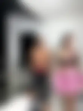 hotlittleones18's Live Sex Cam Show