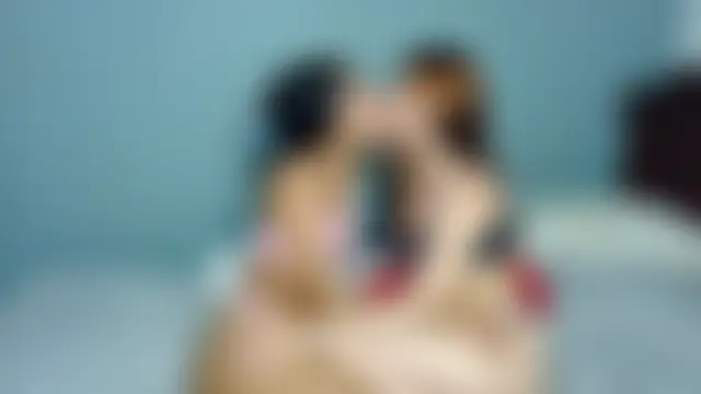 strawberrymia68's Webcam Show