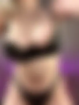 HugeBoobsAlice's Webcam Show