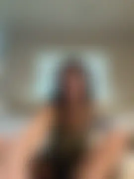 heyitsmadig's Live Sex Cam Show