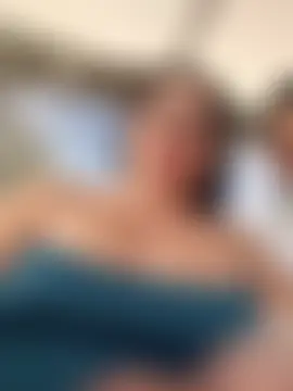 Dirty-Momm-Divorced-Hot's Live Sex Cam Show