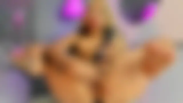 Aleja_bloom Live chatroom