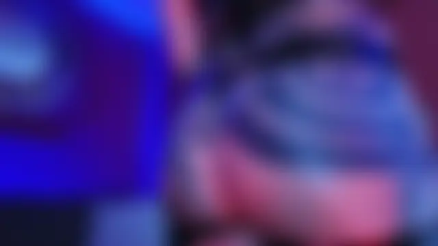 Julieta_Russell's Live Chat Room