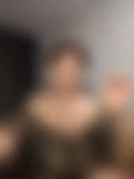 EllaLove2277 – Naživo chatovacia miestnosť