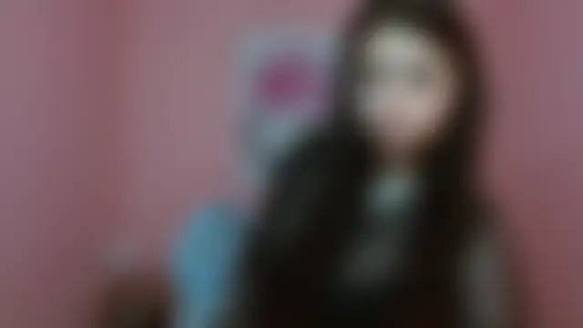 Adri_gomez_x élő chatszobája