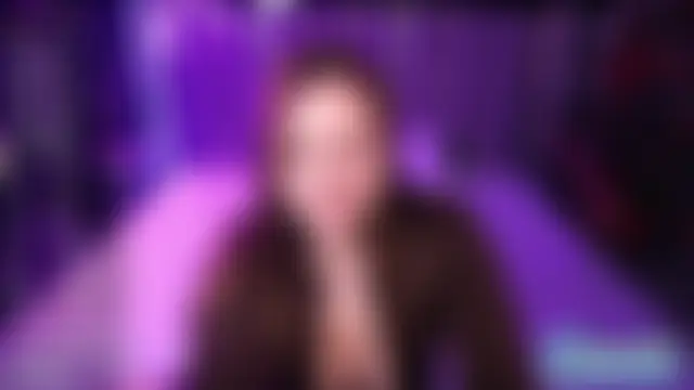 Онлайн чат AmiraChase