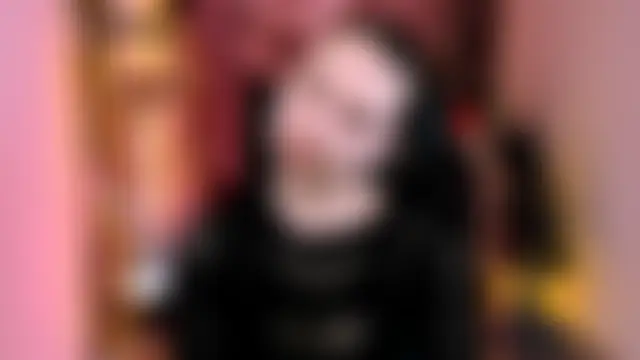 TessaMill Live chatroom