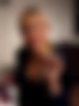 غرفة دردشة KissMiSveet المباشرة