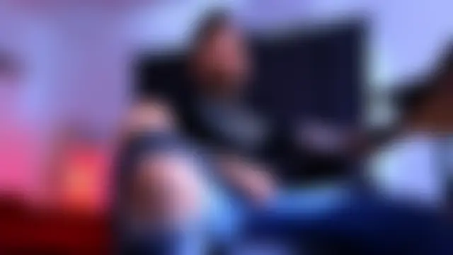 MightyAaron66's Live XXX Chat