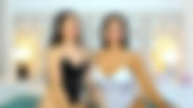 paola_katy_dicks' Webcam Show