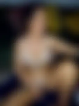 LovelyLucinda's Live XXX Chat