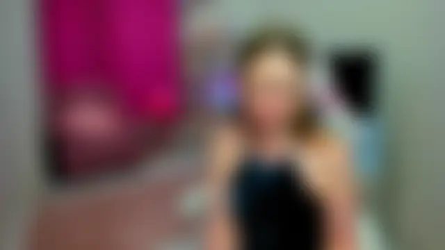 Strawberrye live XXX chat