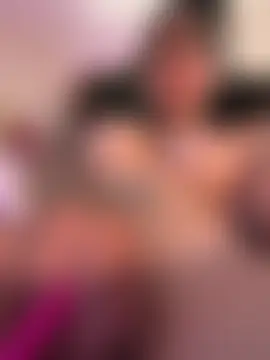 EmmyEvans1's Live XXX Chat