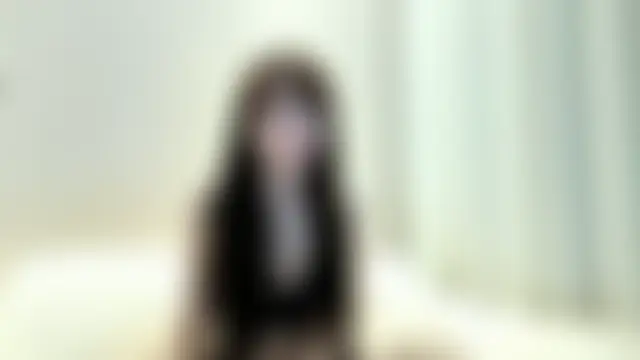 Uizzzqvq3's Webcam Show