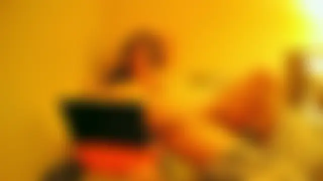 lucycomestrue's Live Webcam Show