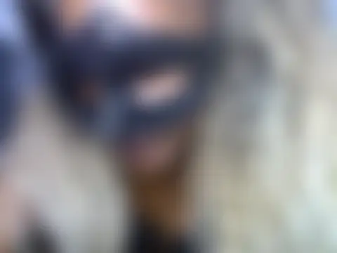 kiki788 Show in webcam