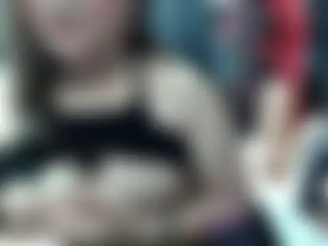 Pokazy przed kamerką – URFUCKINGDOLL