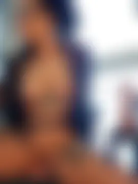 AllanaSquirtのウェブカメラショー