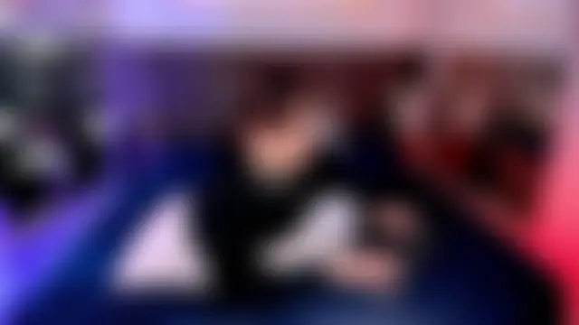 _YummyTony_ webkamerás műsora