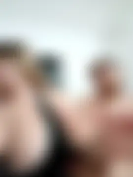 sarati_rado's Webcam Show