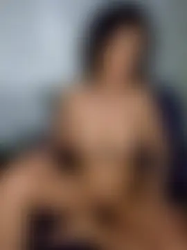 LovelyLucinda Chat XXX live