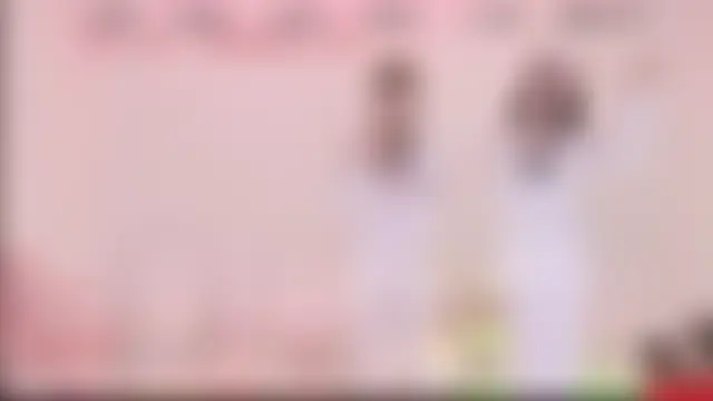 Pertunjukan Kamera Web TNT-Sister