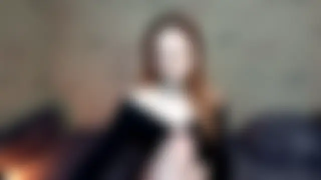 emi_less Webcam show