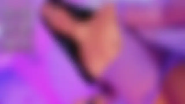 Maia_Hotts' Webcam Show