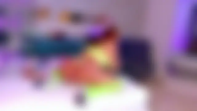 Pokazy przed kamerką – Natashaa-bluer