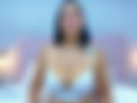 Busty_Zay Show in webcam